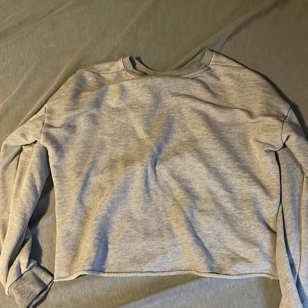 american eagle cropped sweater